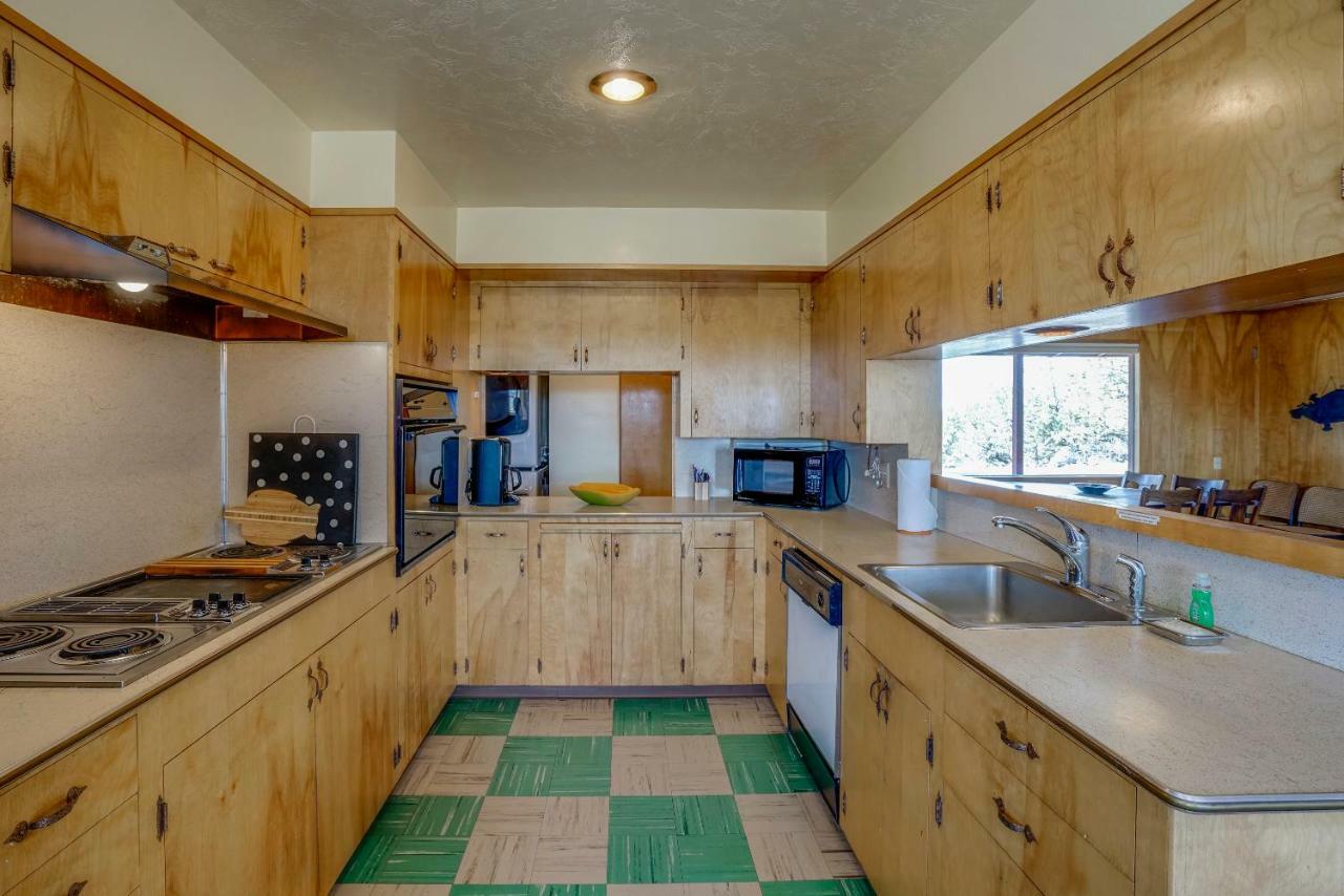 Mid Century Deschutes River Cabin Redmond Exterior foto